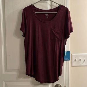 Market & Spruce Elaine maroon short sleeve tee with pocket